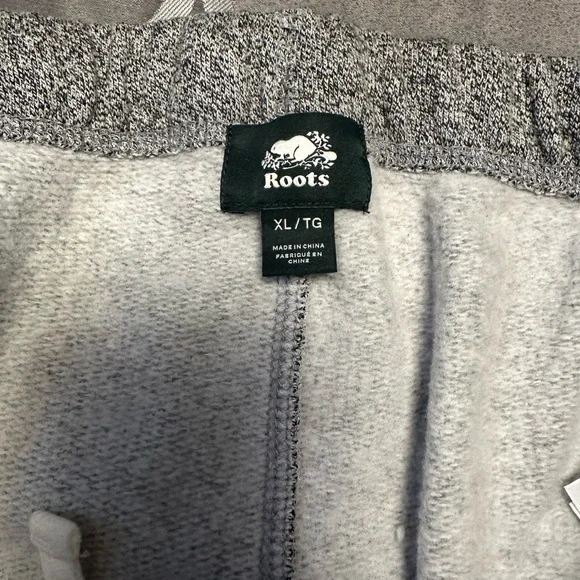 NEW! Men’s Roots sweatpants - Picture 2 of 3